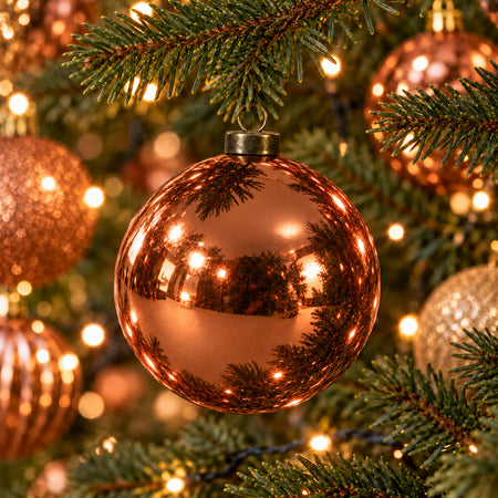 Pro Deco Collection kerstbal koper glans, diameter 12 cm, hangend in een kerstboom met warm witte verlichting